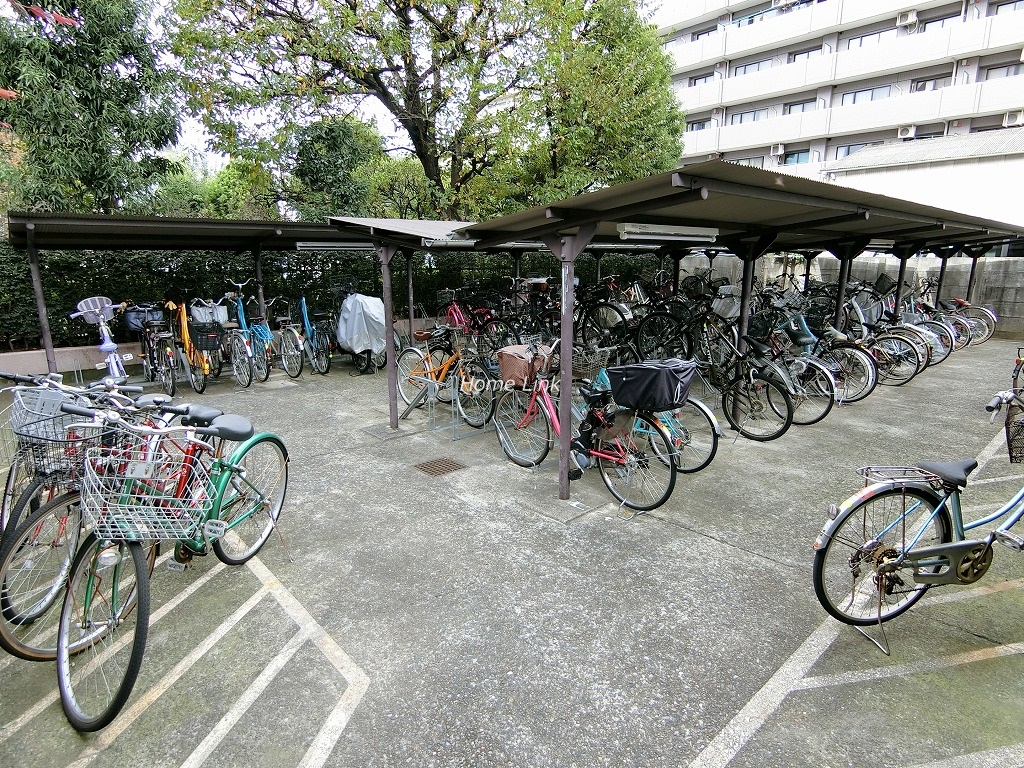 パシフィック小豆沢　駐輪場