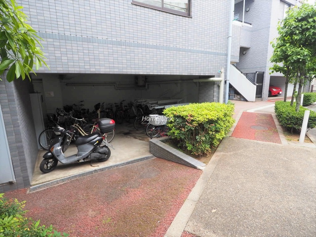 ライオンズマンション板橋赤塚　駐輪場