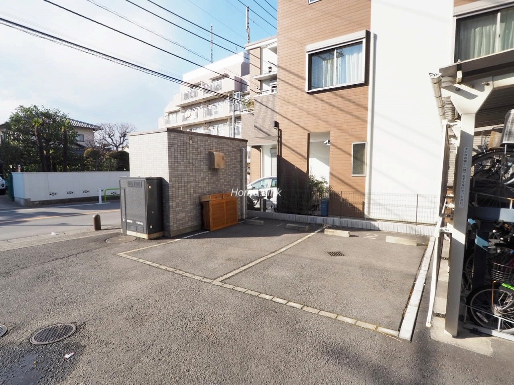 リベルジェ上板橋　駐車場