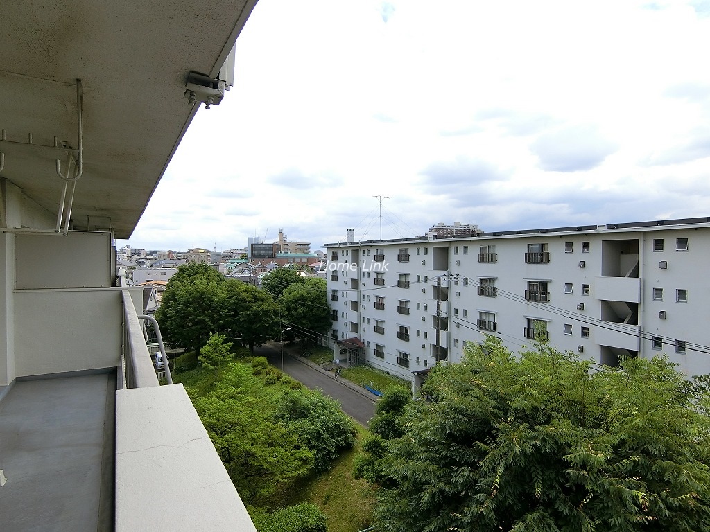 前野台住宅 4号棟5階 バルコニーから開けた眺望