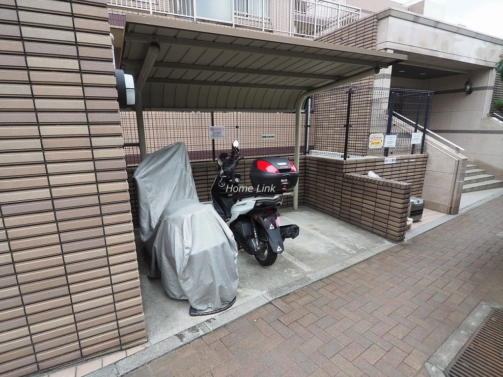 日神パレステージ東武練馬台 西館　バイク置場