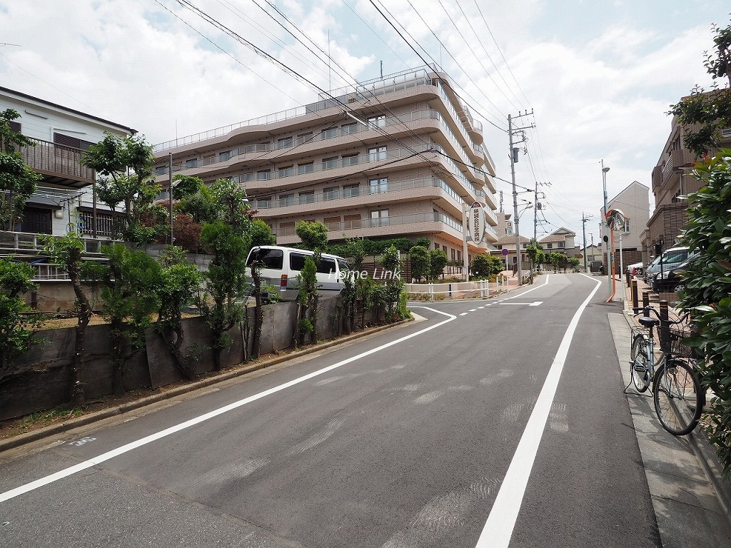 日神パレステージ東武練馬台 西館　前面道路