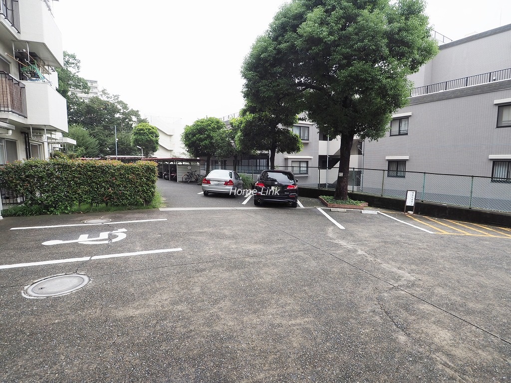 板橋中台マンション　駐車場