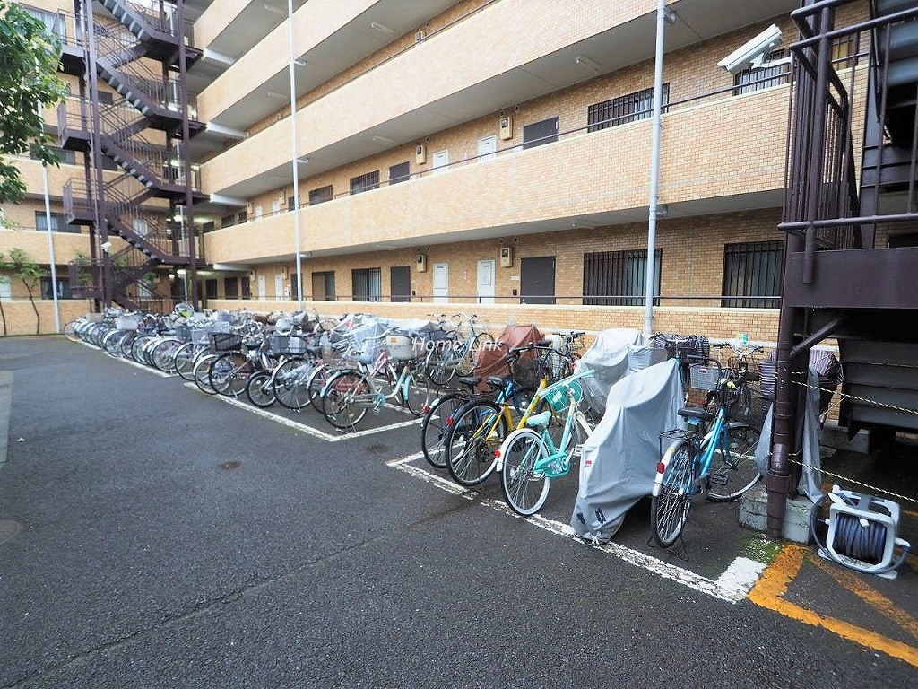 ライオンズマンション成増　駐輪場