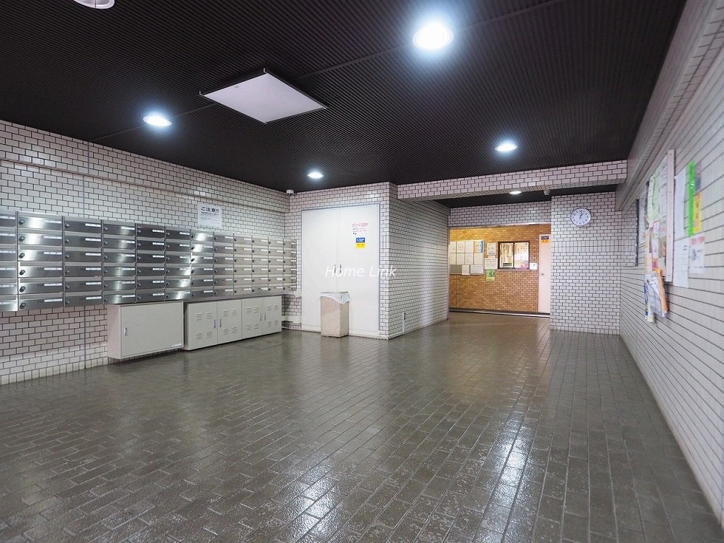 ライオンズマンション成増　エントランスホール