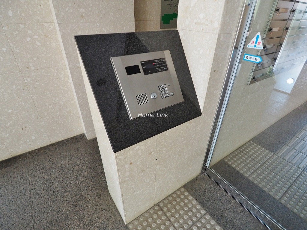 ルピナス赤塚ツインズガーデン壱番館　オートロック