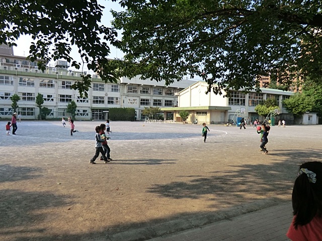 洋伸小豆沢公園マンション周辺環境　志村第四小学校