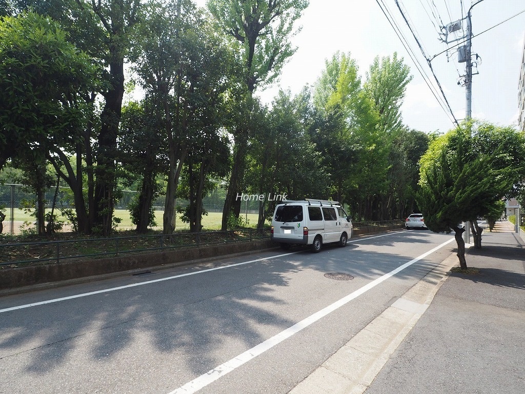 東武高島平サンライトマンション　前面道路