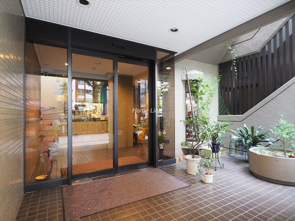 板橋本町アーバンライフ　エントランス前