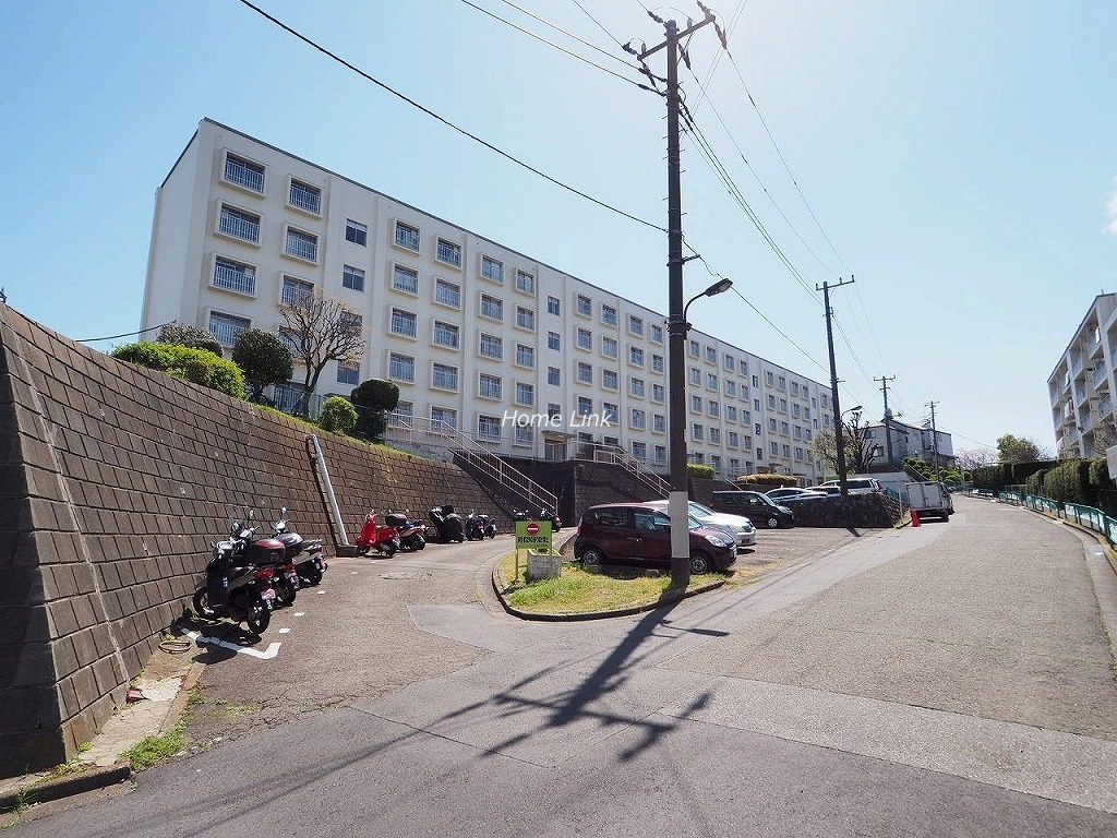 若木住宅3号棟 前面道路