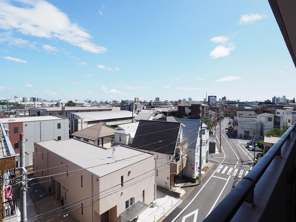 コスモ成増エクセラ5階 東京スカイツリーも見える開けた眺望