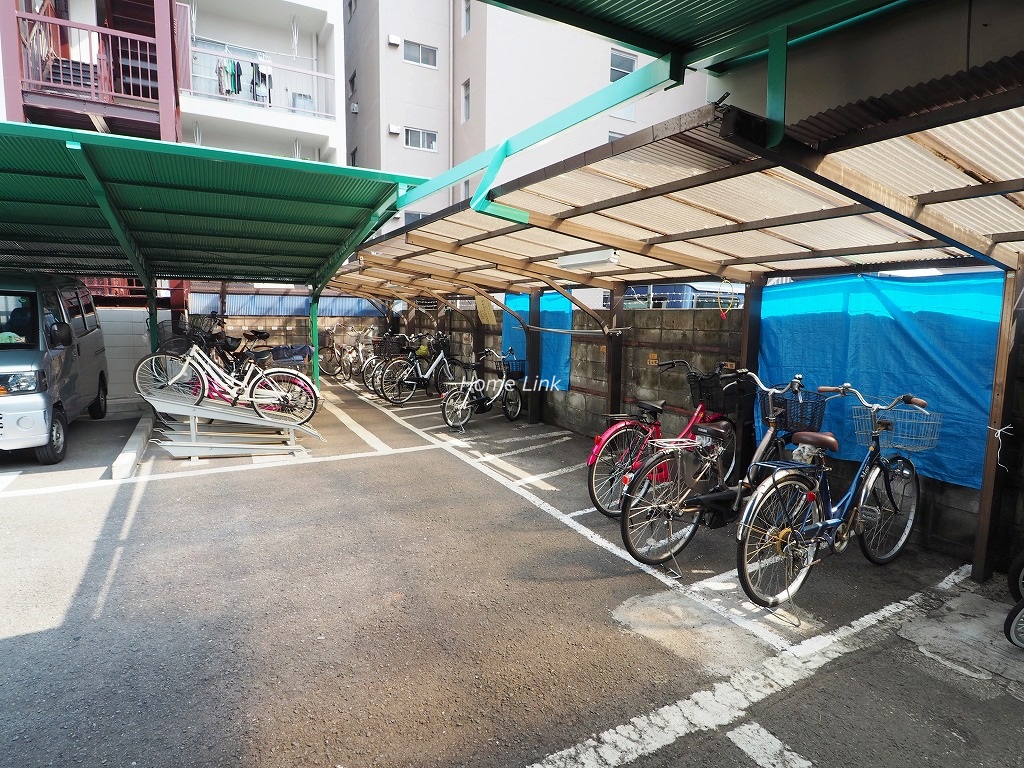 サンライズ蓮根　駐輪場