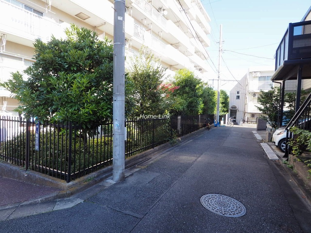 シティコープ本蓮沼 前面道路