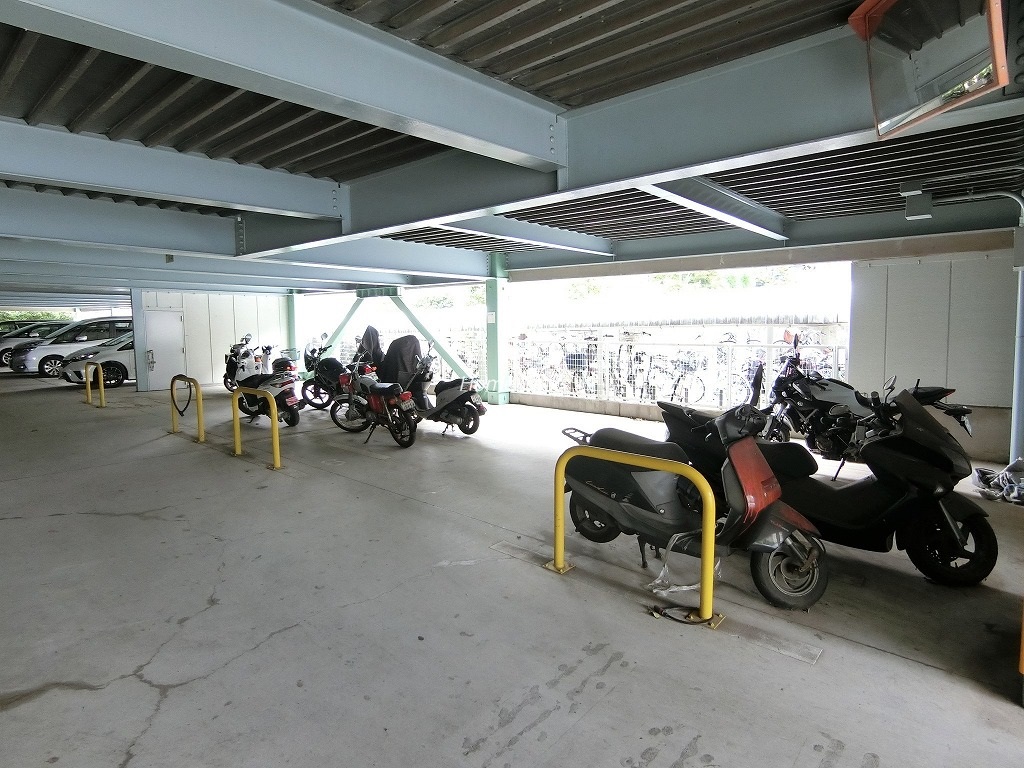パーク・エステート上板橋 バイク置場