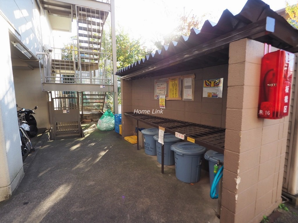 ライオンズマンション大山　ゴミ置き場