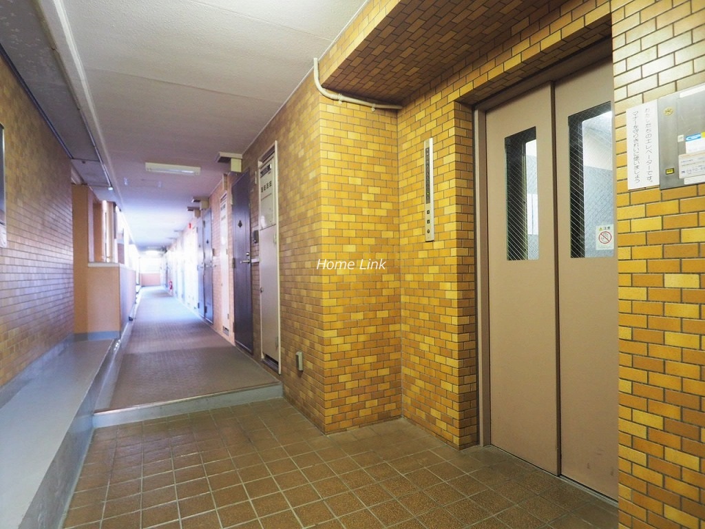 ライオンズマンション板橋中丸町 エレベーターホール
