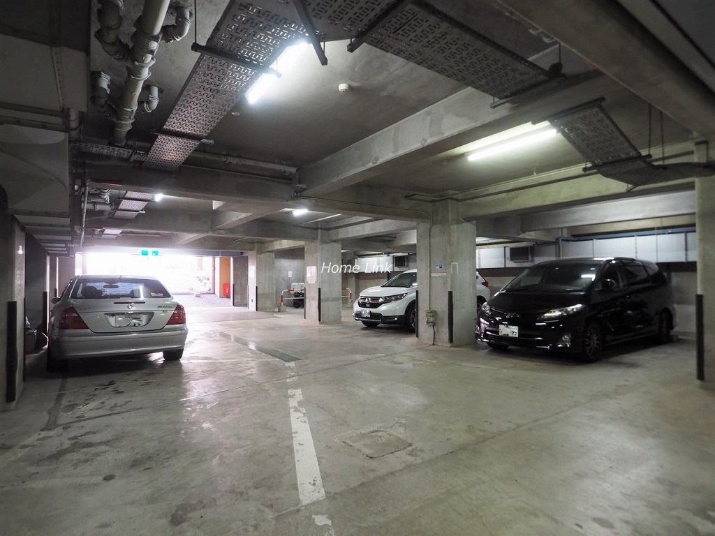 ライオンズマンション板橋中丸町 駐車場