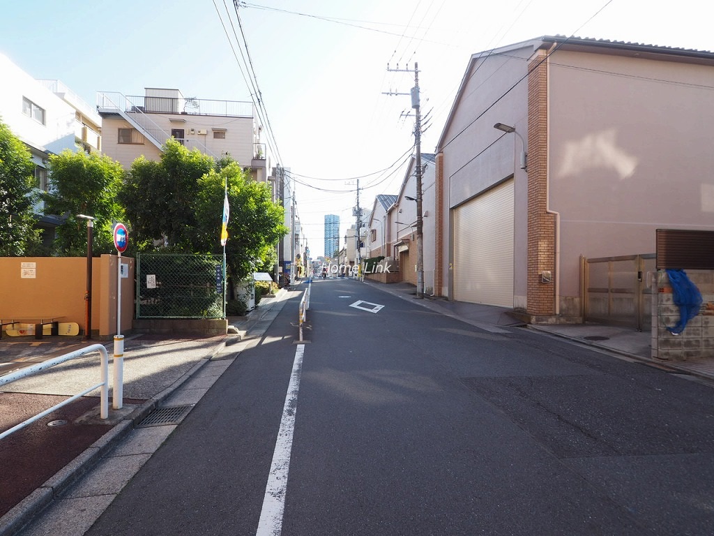 ライオンズマンション板橋中丸町 前面道路歩道