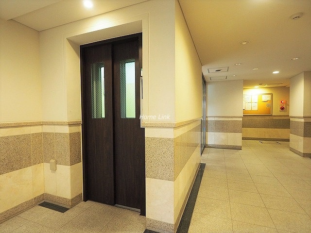 ラ・グラース板橋区役所前 エレベーター