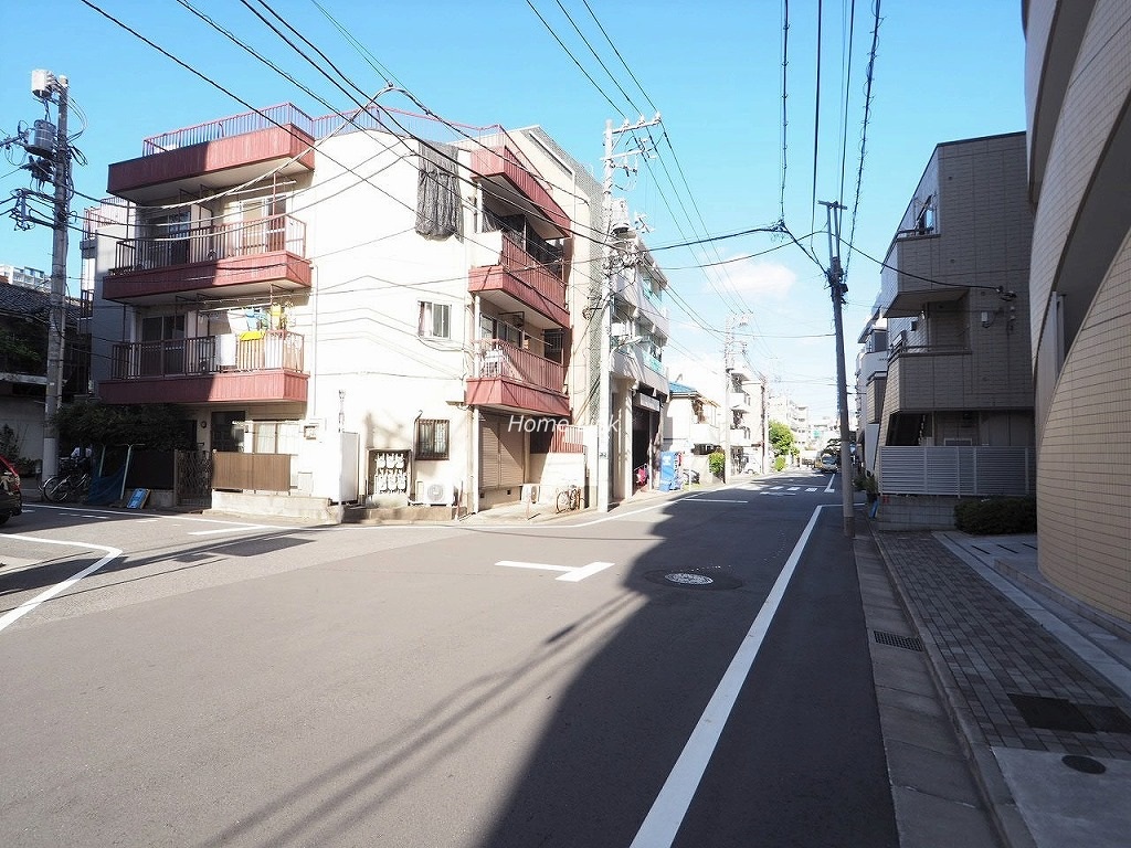 ラ・グラース板橋区役所前 前面道路