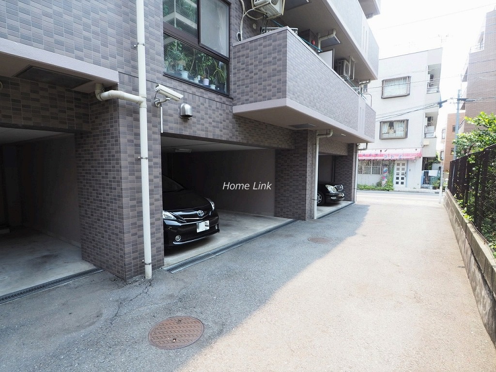 レーベンハイム常盤台南館 駐車場