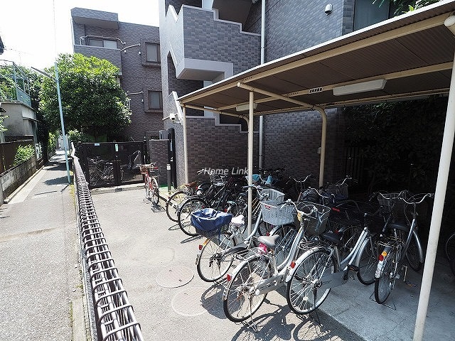 レーベンハイム常盤台南館 駐輪場