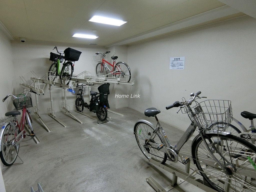 日神パレステージ東武練馬台東館　駐輪場
