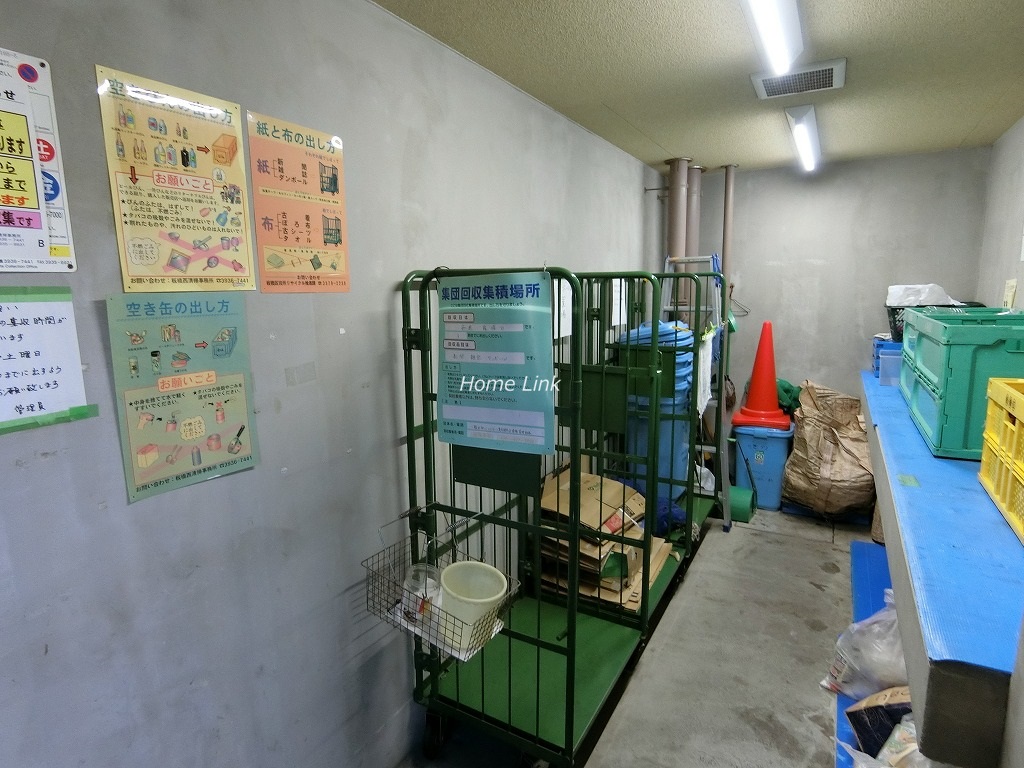 日神パレステージ東武練馬台東館　ゴミ置き場