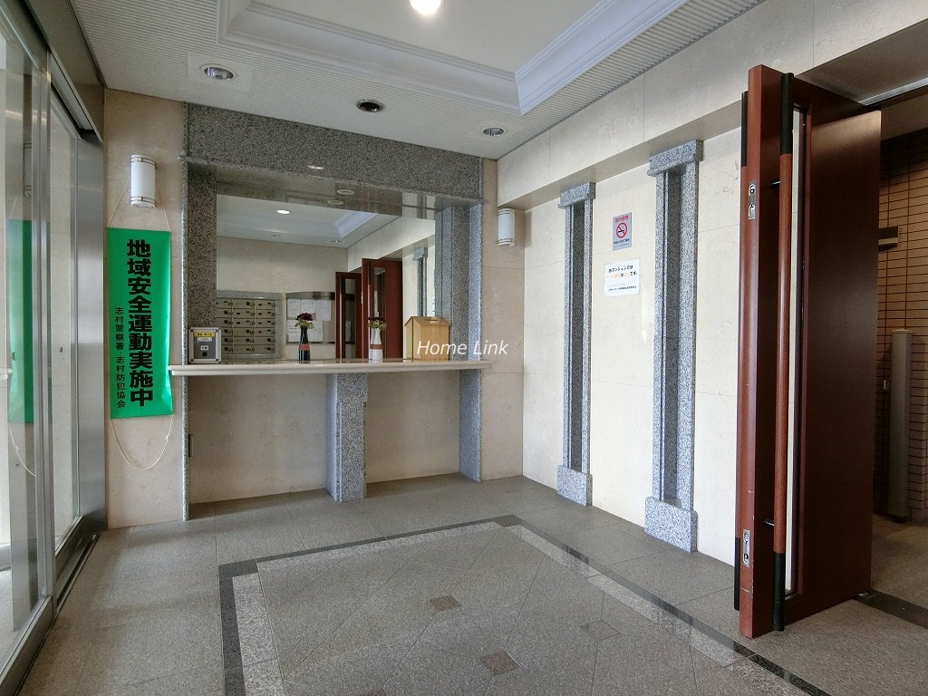日神パレステージ東武練馬台東館　エントランスホール