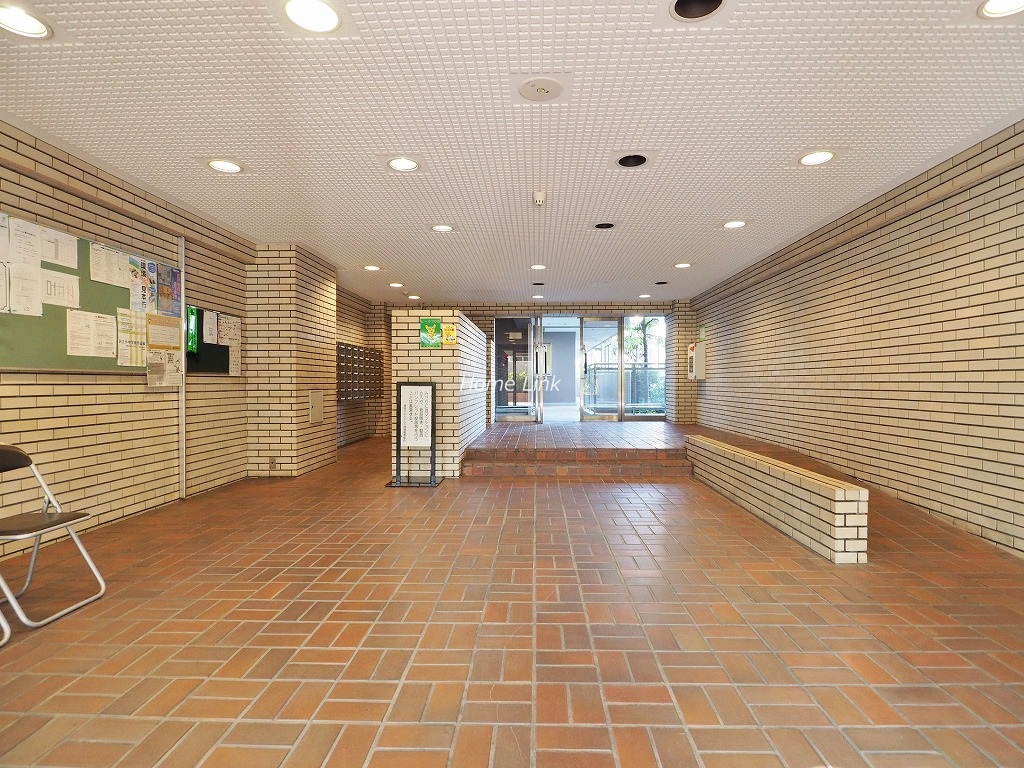 東急ドエルアルス成増　エントランスホール