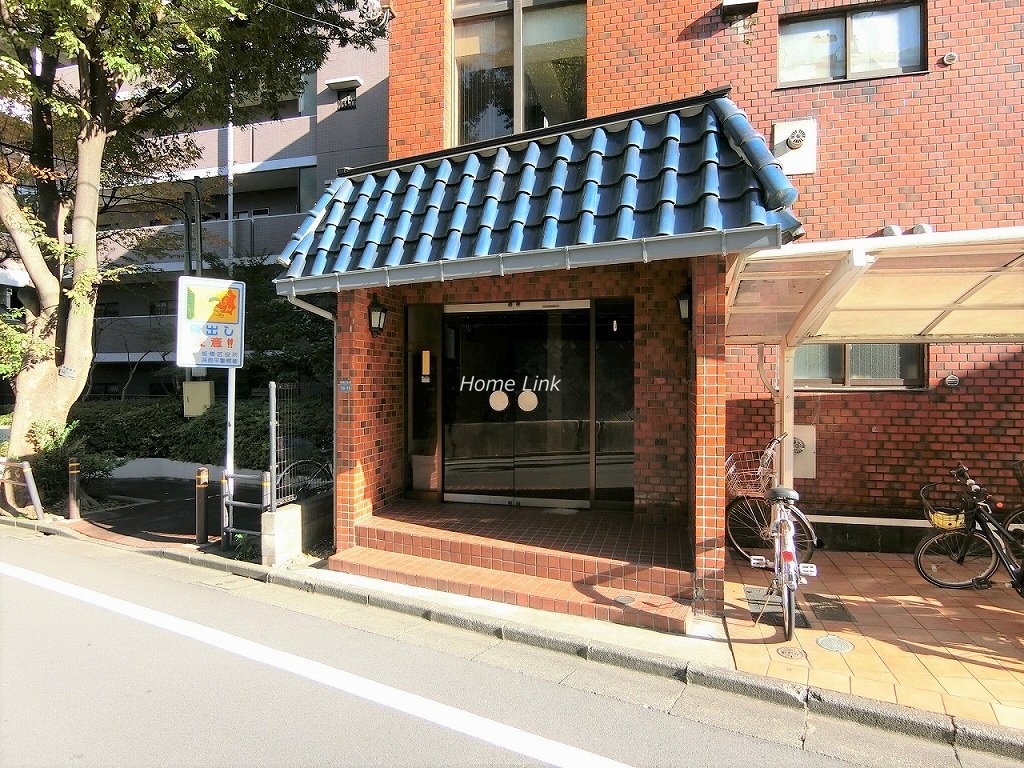東武サンライズマンション　エントランス前