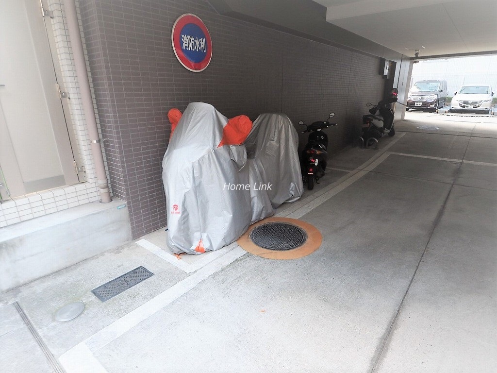 クレストフォルム浮間公園ゴールドクレスト　バイク置場