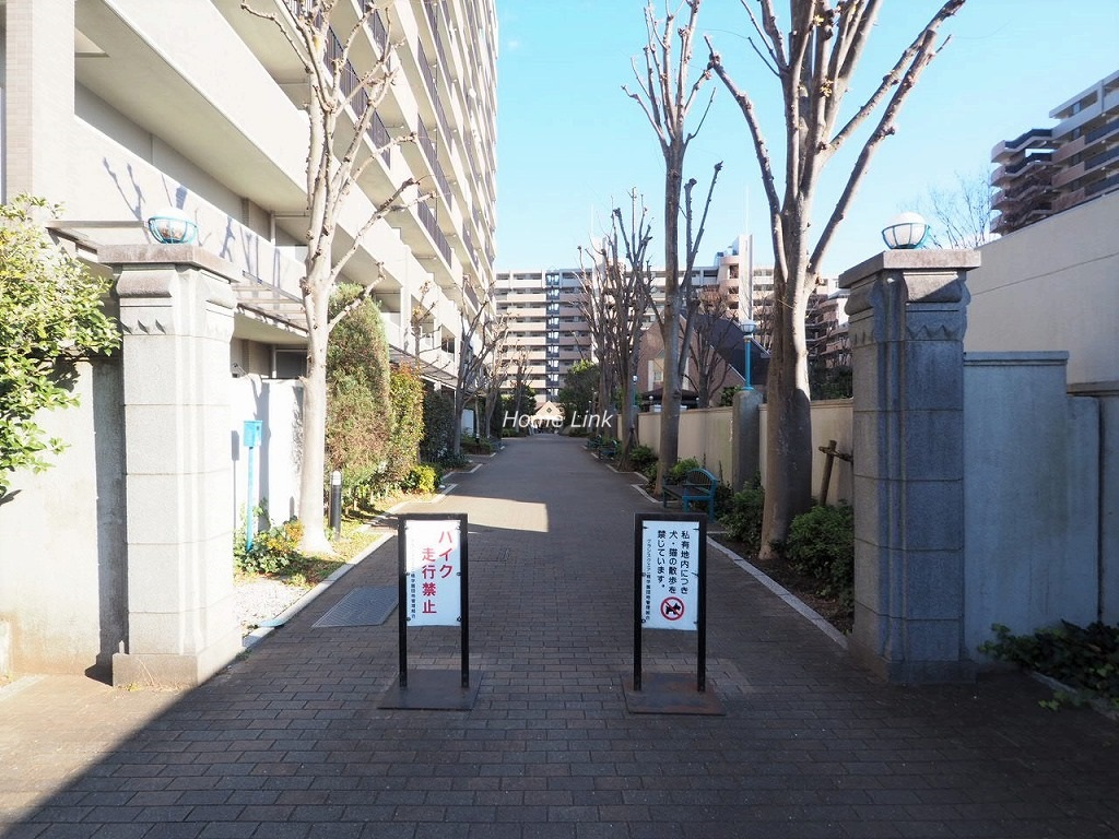 グランスクエア一橋学園弐番街 マンション敷地内