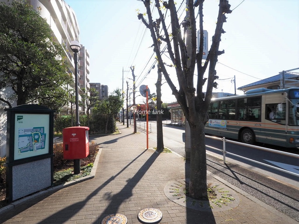 グランスクエア一橋学園弐番街 前面道路歩道