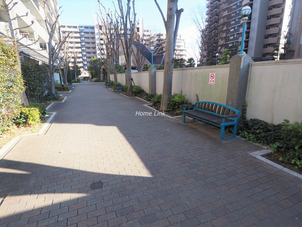 グランスクエア一橋学園弐番街 マンション敷地内