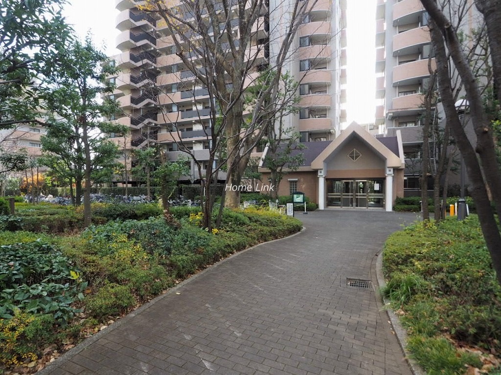 グランスクエア一橋学園弐番街 エントランス前アプローチ