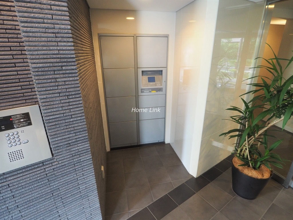 ダイナシティ浮間公園 宅配ボックス