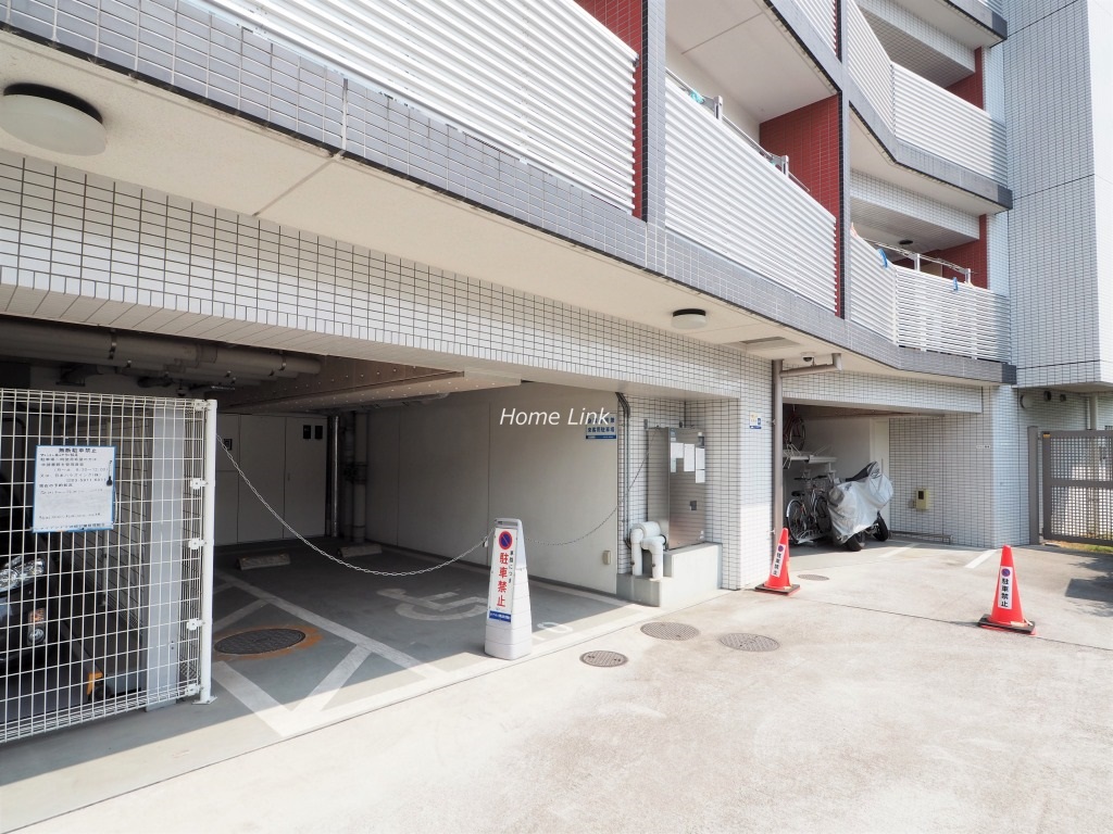 ダイナシティ浮間公園 駐車場