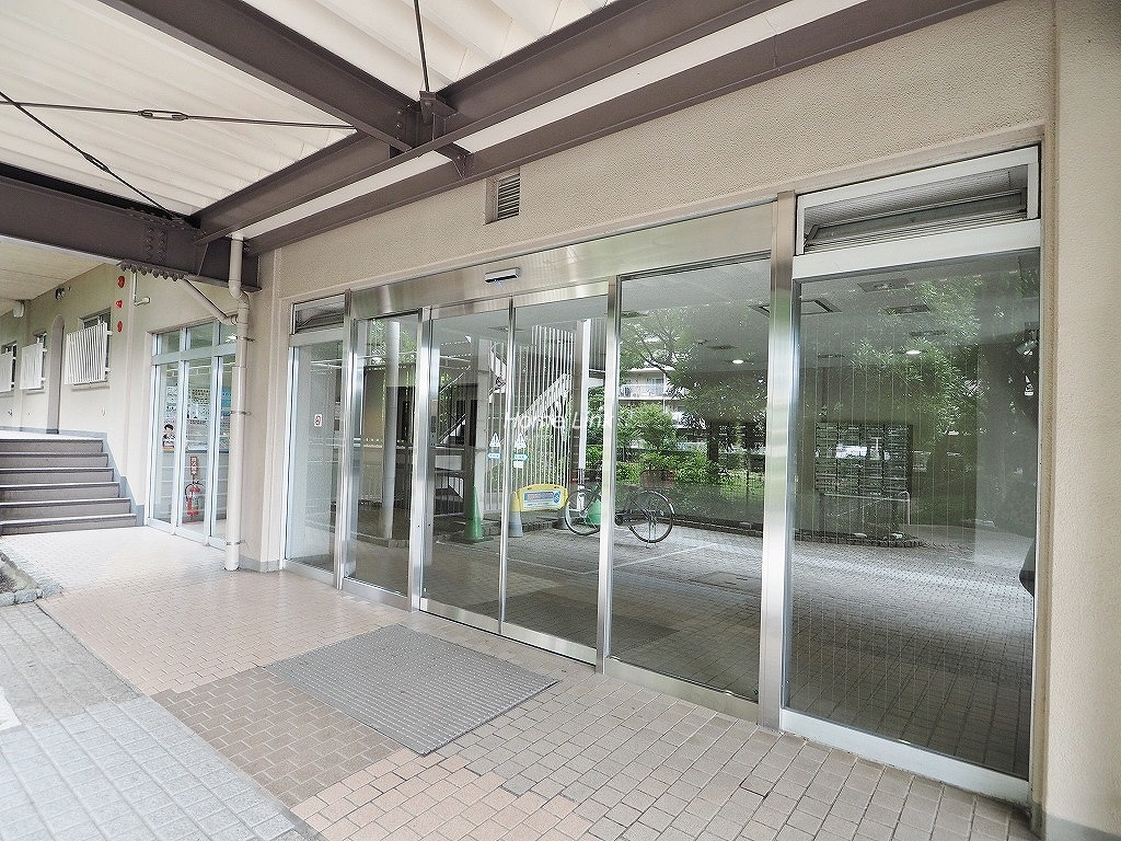 小豆沢パークファミリアA棟　エントランス