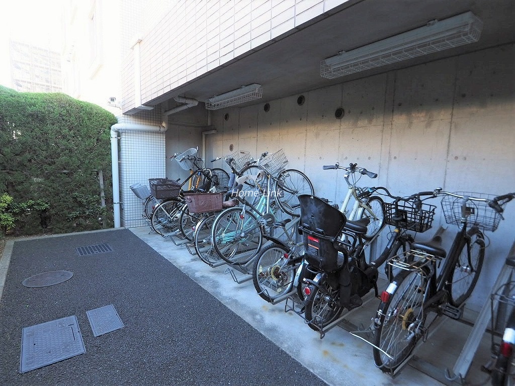 小豆沢パークホームズ　駐輪場