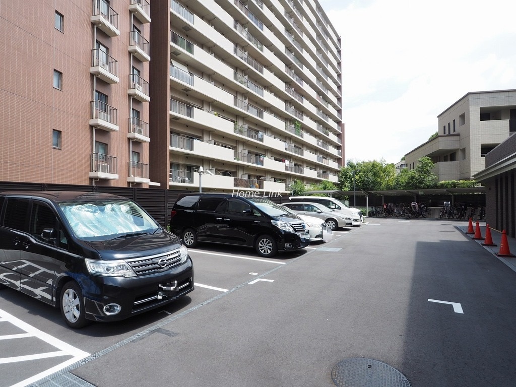 アデニウム志村三丁目　駐車場
