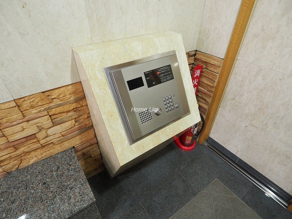 コニファーコート志村弐番館　オートロック