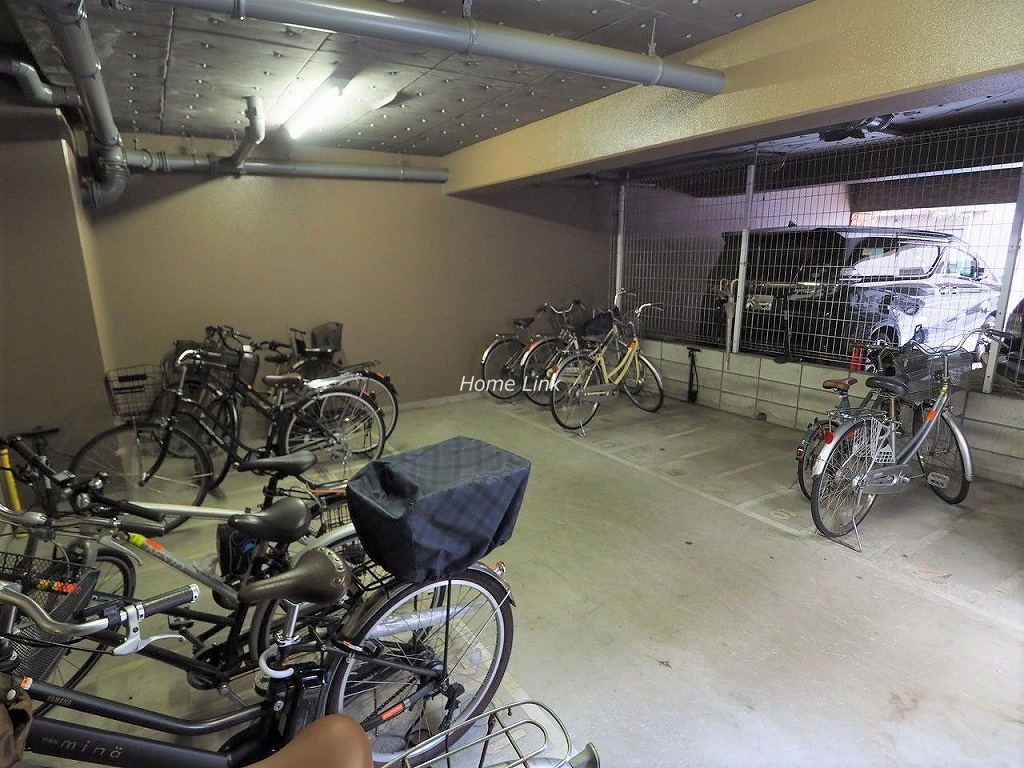 コニファーコート志村弐番館　駐輪場