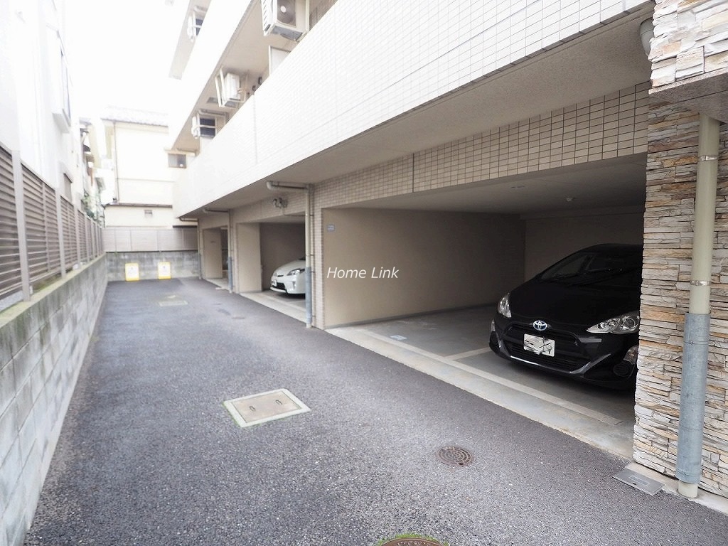 ジェネラルアパートメント常盤台　駐車場