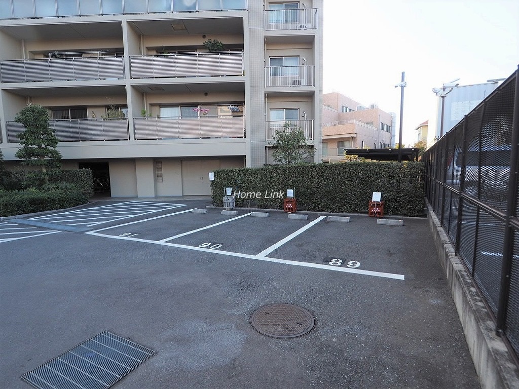 プリズムヒル　来客用駐車場