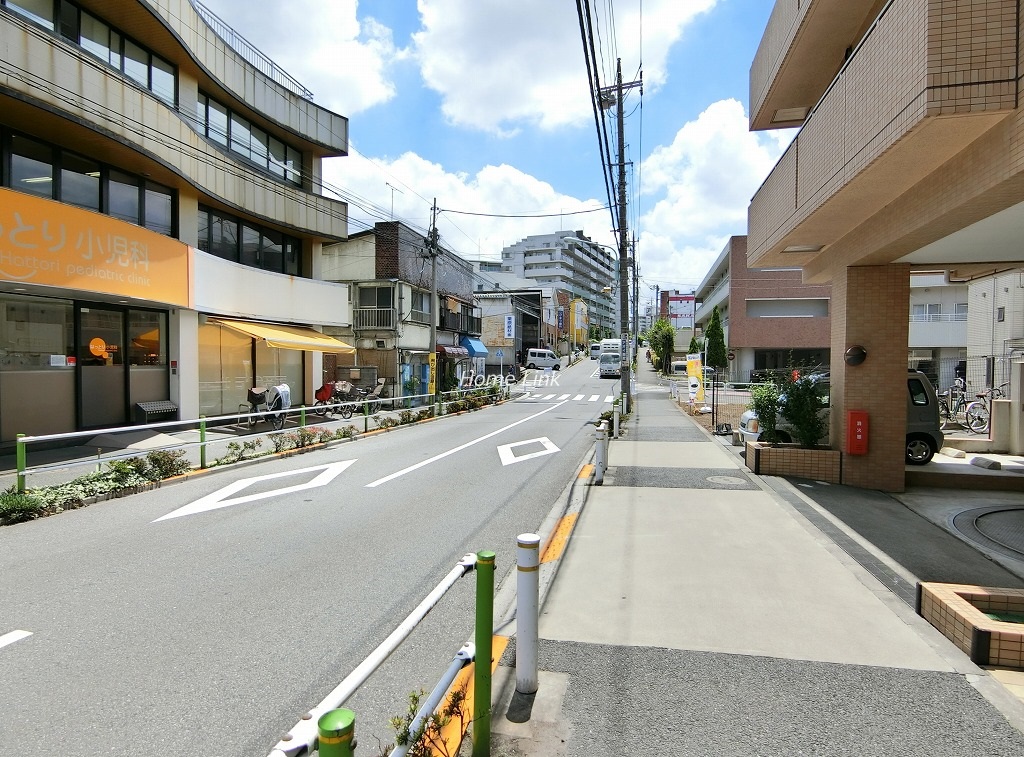ヴェル・クレール板橋前野町 前面道路歩道