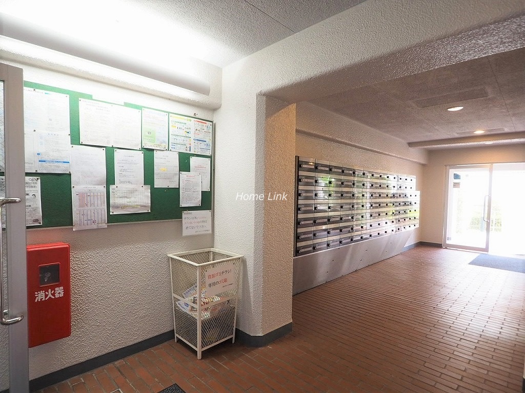 志村スカイハイツ エントランスホール
