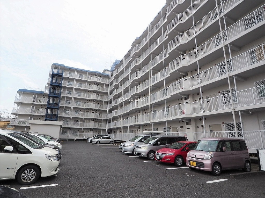 志村スカイハイツ 駐車場