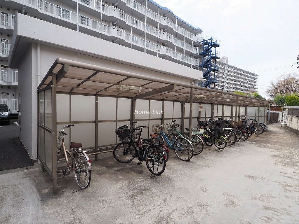 志村スカイハイツ 駐輪場
