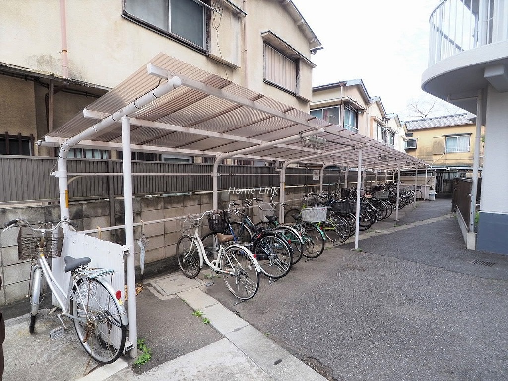 志村スカイハイツ 駐輪場